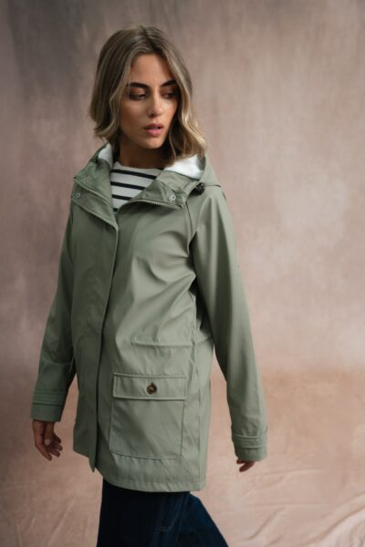 Ciré femme zippé à capuche avec manches raglan et coutures étanchées, lien de serrage à la taille, doublé polaire, Lyvie