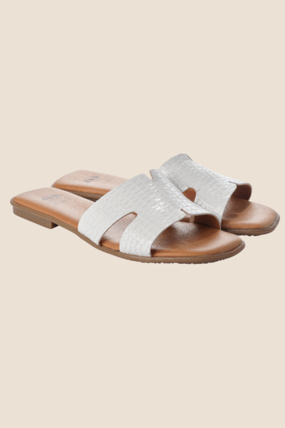 Sandales en cuir pour femme plates effet croco blanc