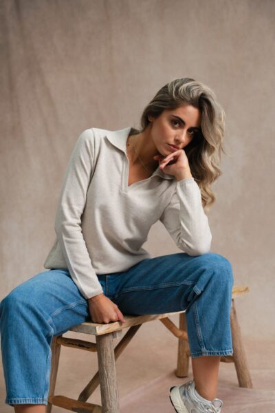 Pull femme en maille col V esprit polo, fil métallisé, Serena