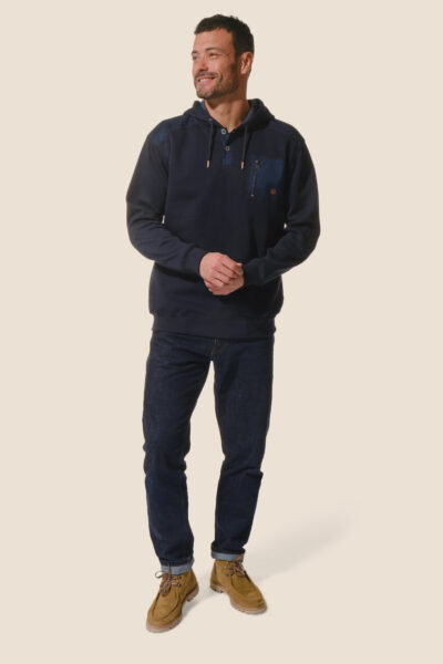Sweat homme à capuche avec col boutonné et poche poitrine Marc
