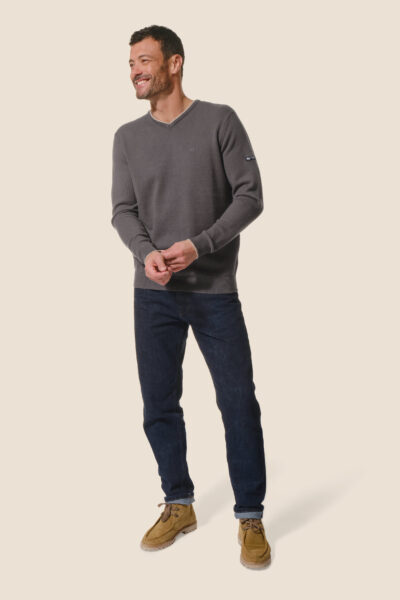 Pull homme en maille col V Nolan