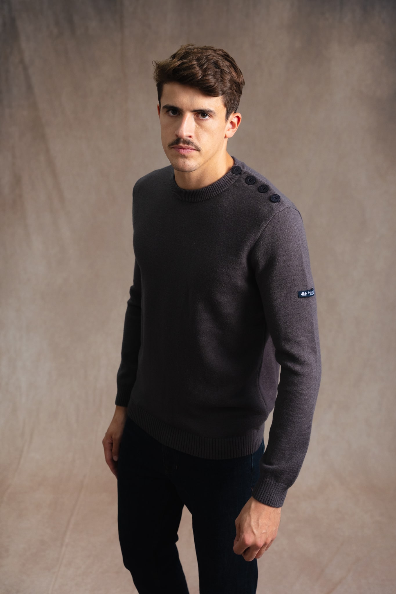 G52YANIS-CARBONE-1-min G52YANIS-CARBONE-1-min