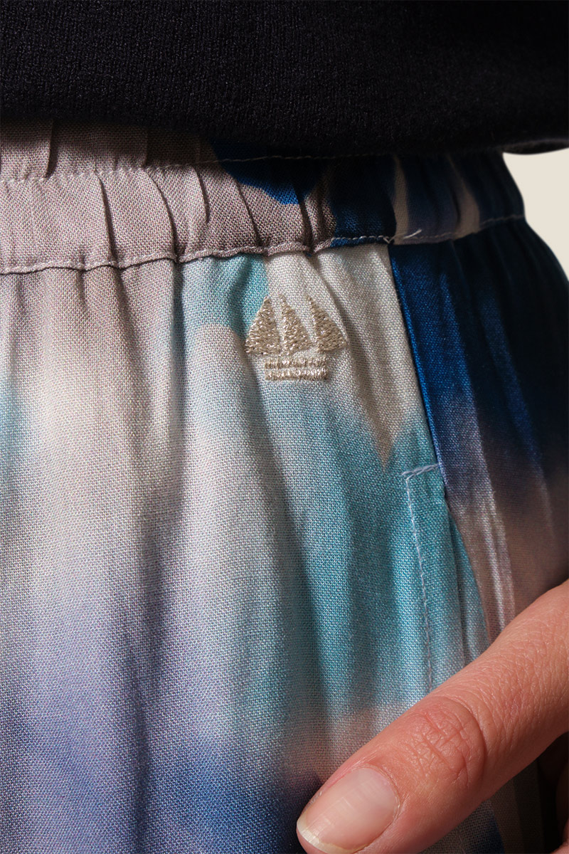 hublot_e26_adulte_D52JOANNAPRINT_MARINE_CIEL_TEA_21741 hublot_e26_adulte_D52JOANNAPRINT_MARINE_CIEL_TEA_21741