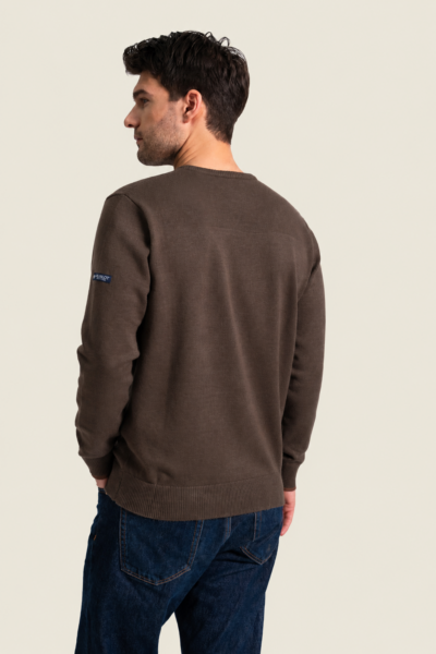 Pull homme col V broderie bateau